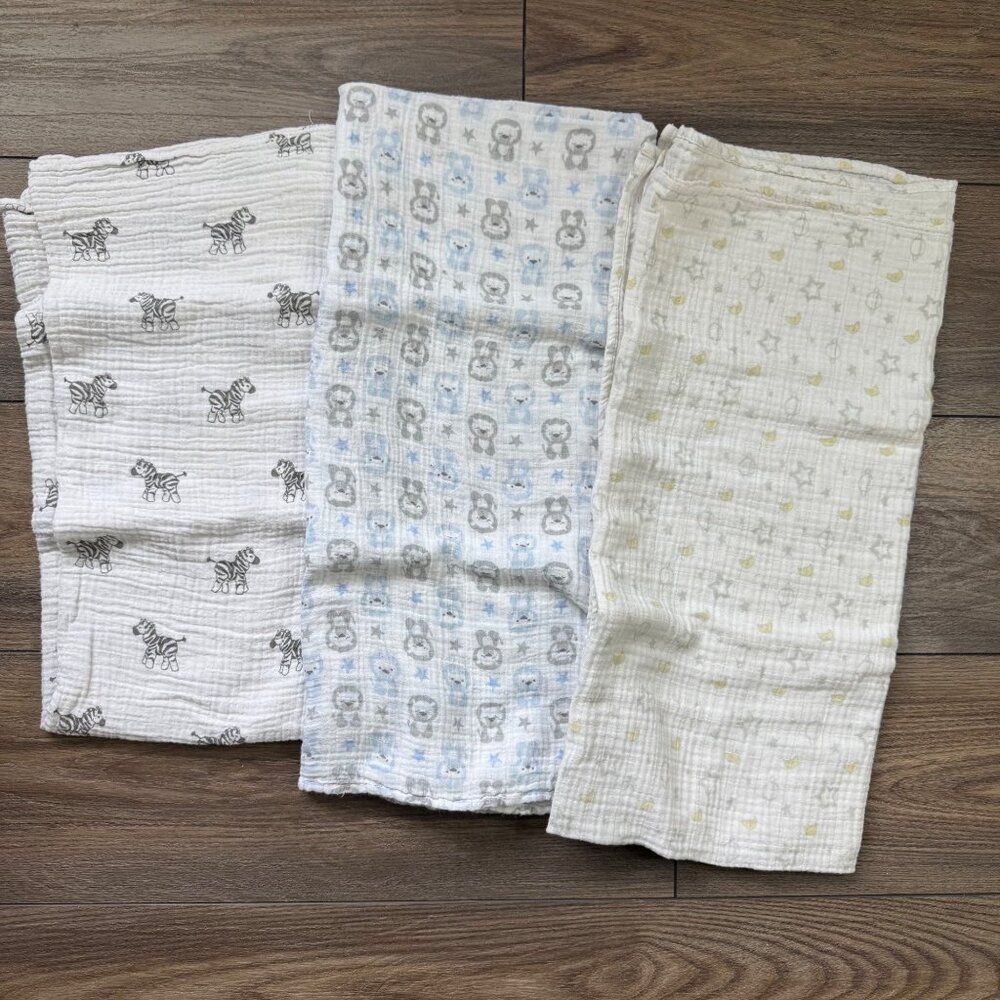 Mixed‎ Brands Muslin Blanket Lot of 3 Gender Neutral Planets, Bears, Zebra Print